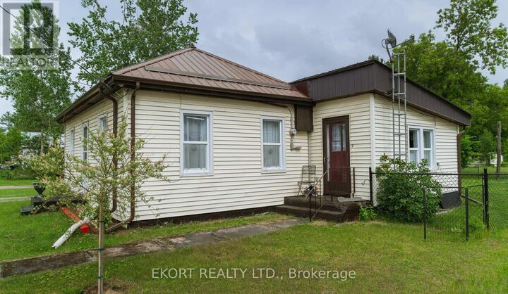 Property Photo:  10 Glastonbury Road  ON K0H 2G0 