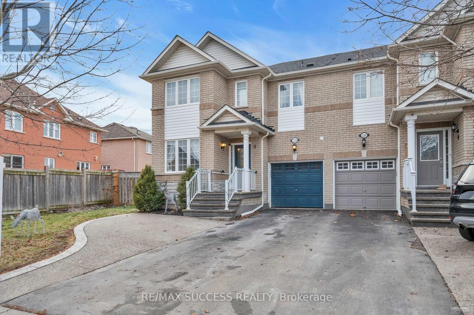 Property Photo:  228 Flagstone Way  ON L3X 2Y2 