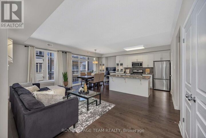 Property Photo:  1065 Beryl Private F  ON K1V 2M4 