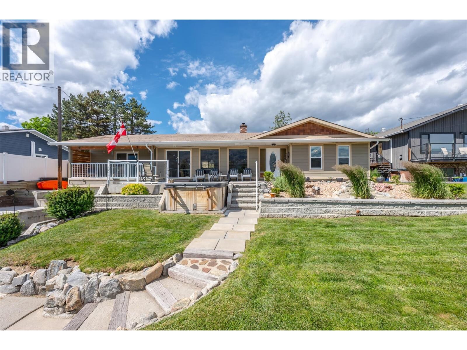 Property Photo: 465 Pineview Drive BC V0H 1K0