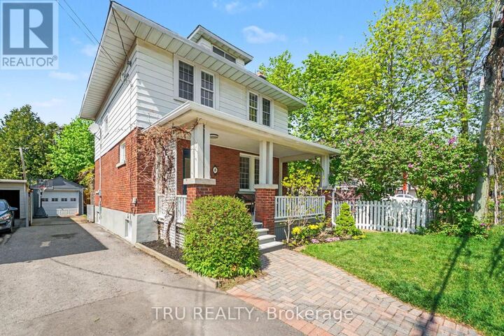 Property Photo: 5 Grove Avenue ON K1S 3A5