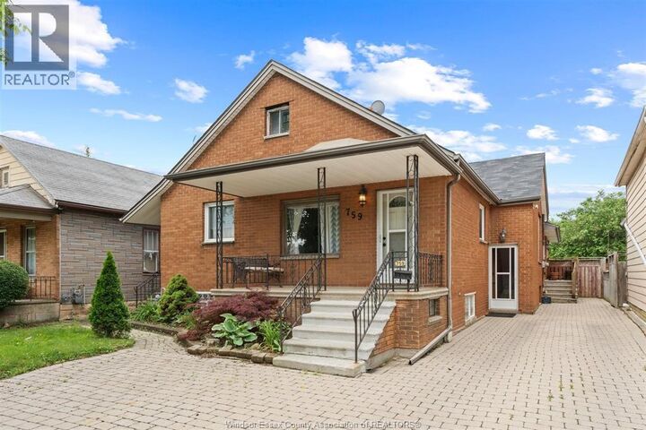 Property Photo:  759 Glengarry Avenue  ON N9A 1R4 