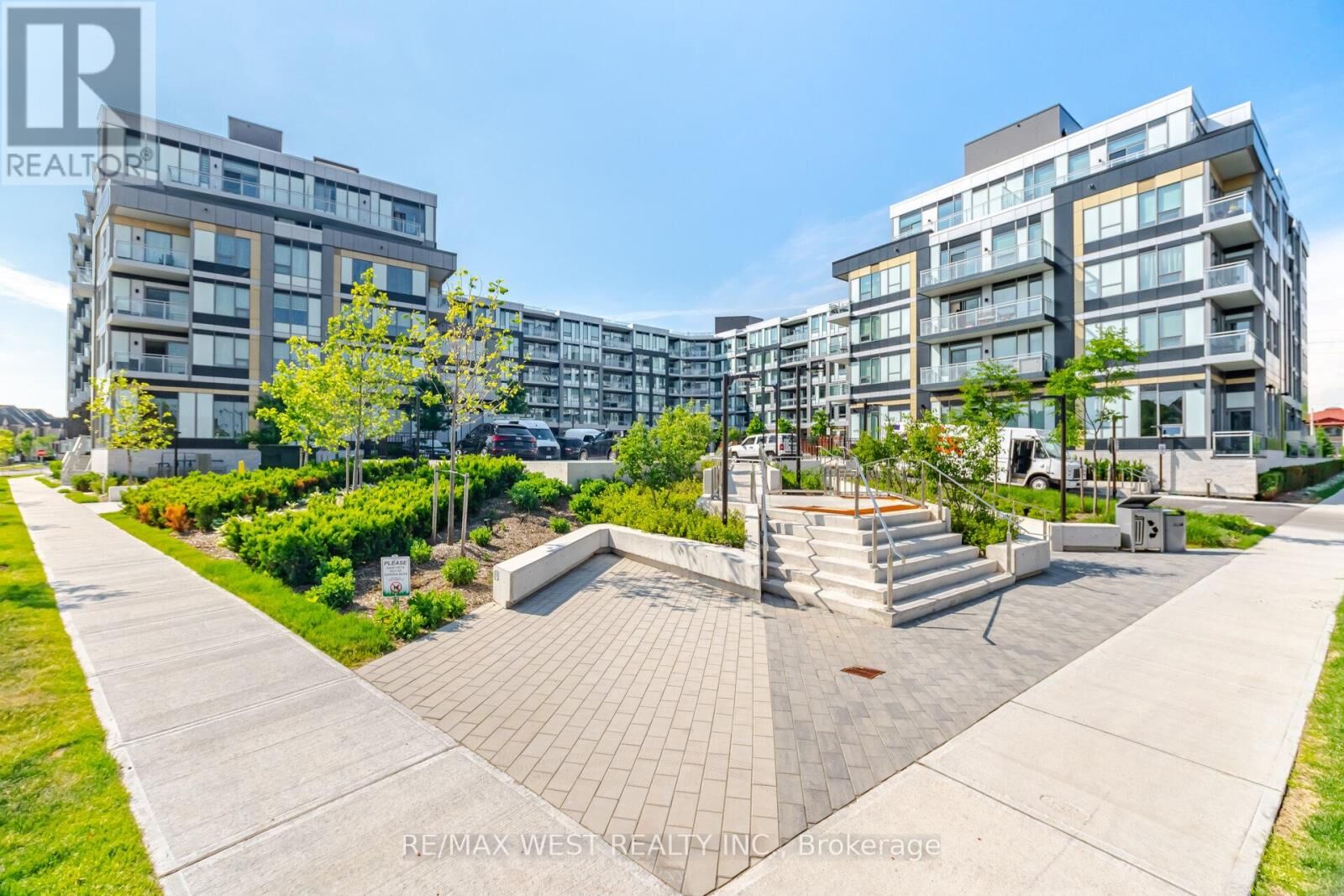 Property Photo: 2501 Saw Whet Boulevard 522 ON L6M 5N2
