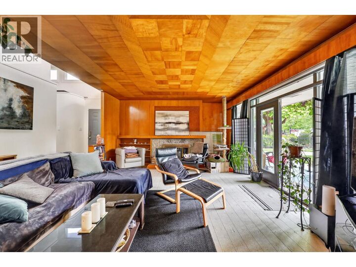Property Photo: 348 Burne Avenue BC V1Y 5P1