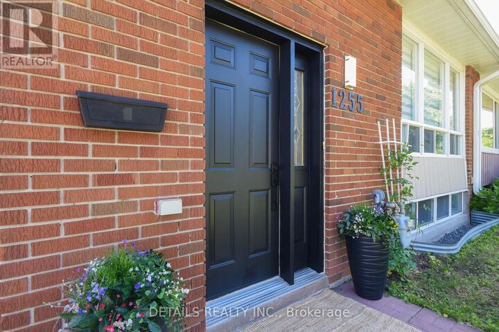 Property Photo:  1255 Highgate Road  ON K2C 2Y5 