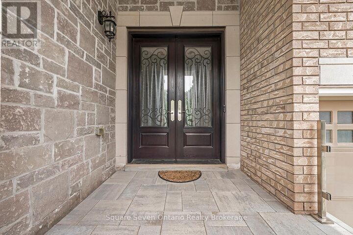 Property Photo:  2147 Vineland Crescent  ON L6H 0J6 