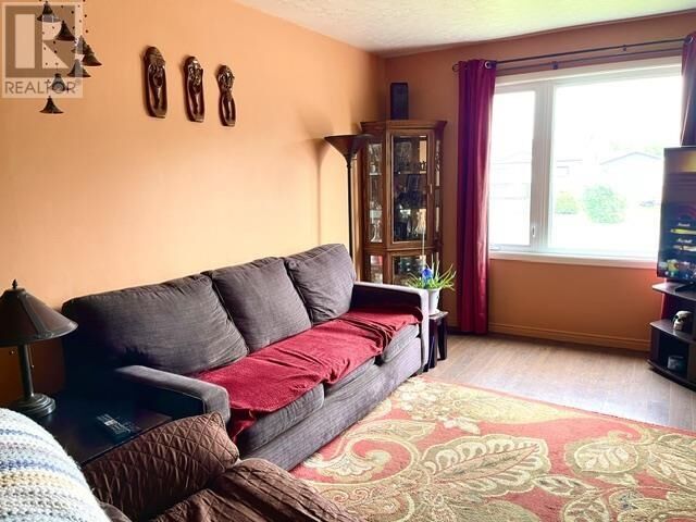 Property Photo:  258 Algonquin Ave S  ON P7B 4T6 