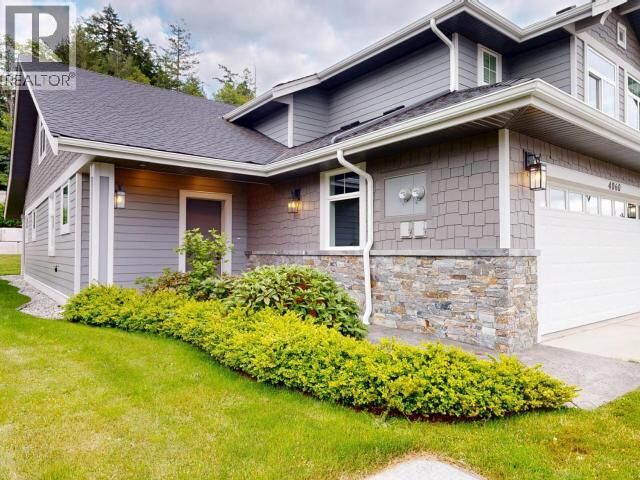 Property Photo: 4060 Saturna Ave BC V8A 5T4