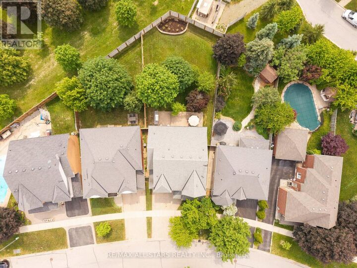 Property Photo:  7 Wood Thrush Avenue  ON L3S 4A8 