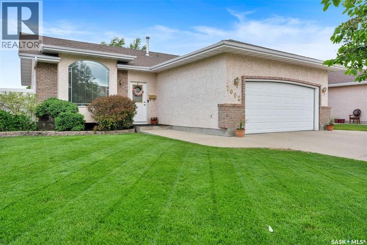 Property Photo: 7002 Maple Wood Crescent SK S4X 4J9
