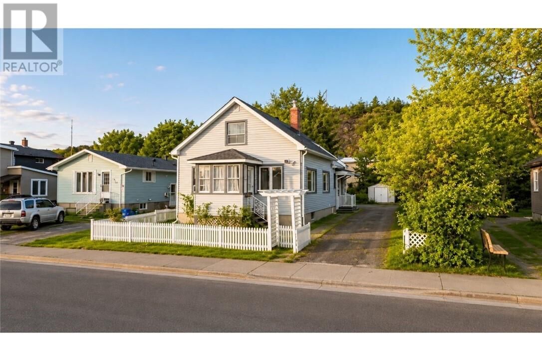 Property Photo:  310 Leslie Street  ON P3B 2T5 