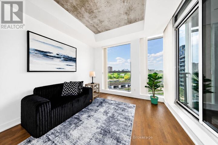 Property Photo:  20 Minowan Miikan Lane 717  ON M6J 0E5 