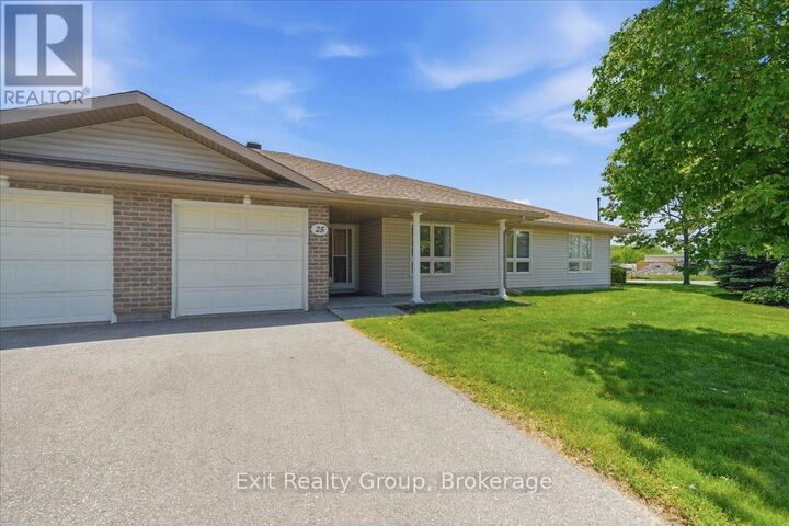 Property Photo:  15 Aldersgate Drive 25  ON K8P 5N1 
