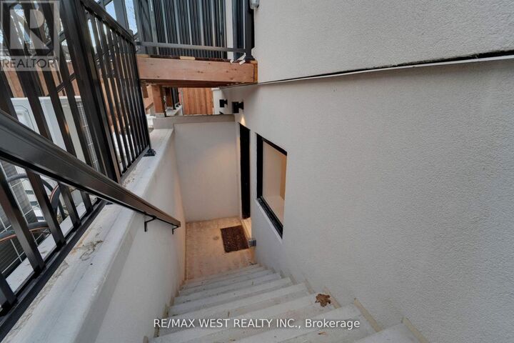 Property Photo: 521 St Johns Road Lower ON M6S 2L7