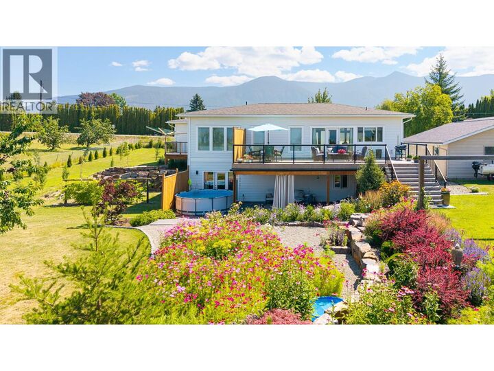 Photo de la propriété:  717 25th Avenue South  BC V0B 1G1 