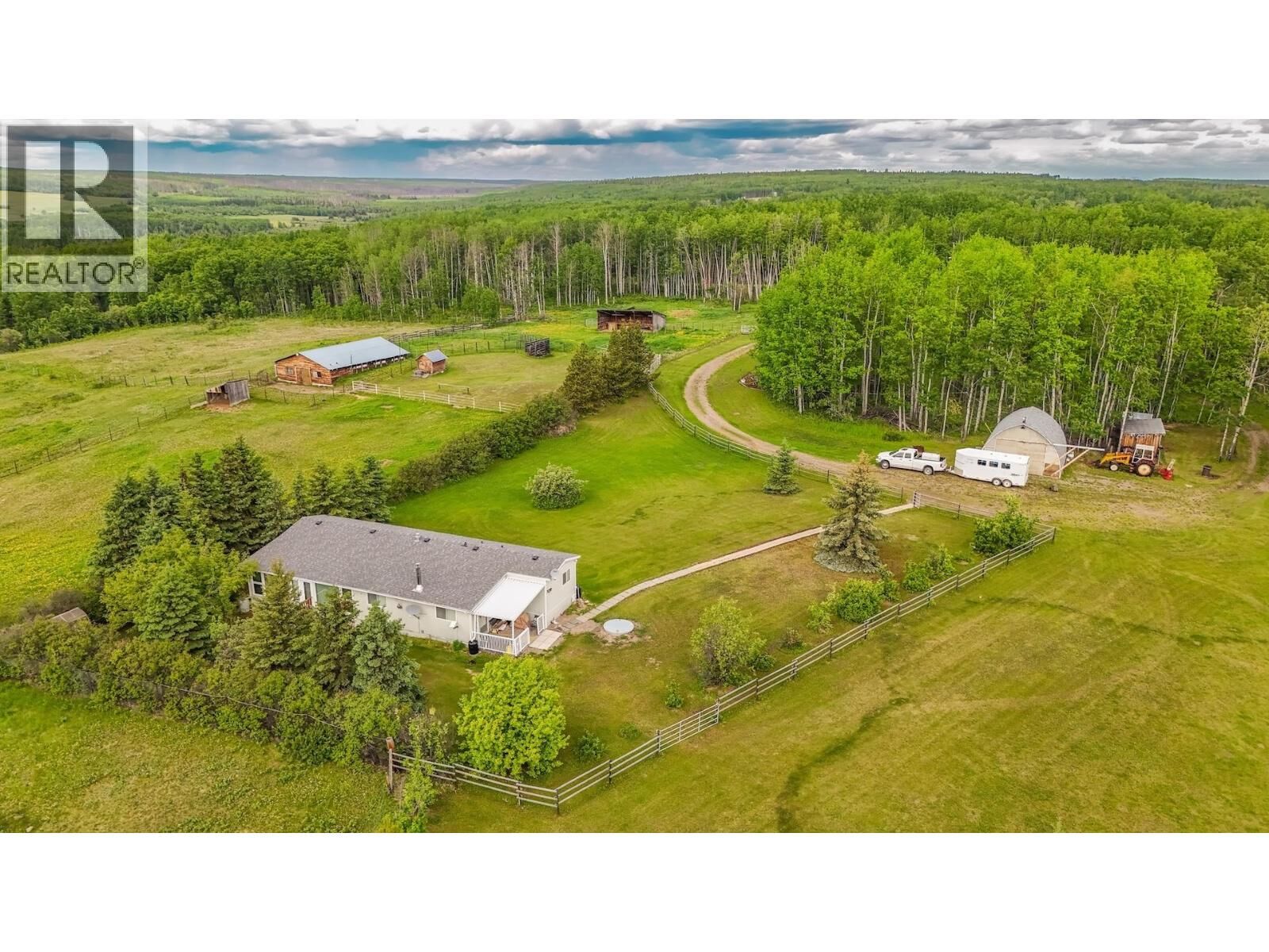 Photo de la propriété:  14179 258 Road  BC V0C 1Y0 