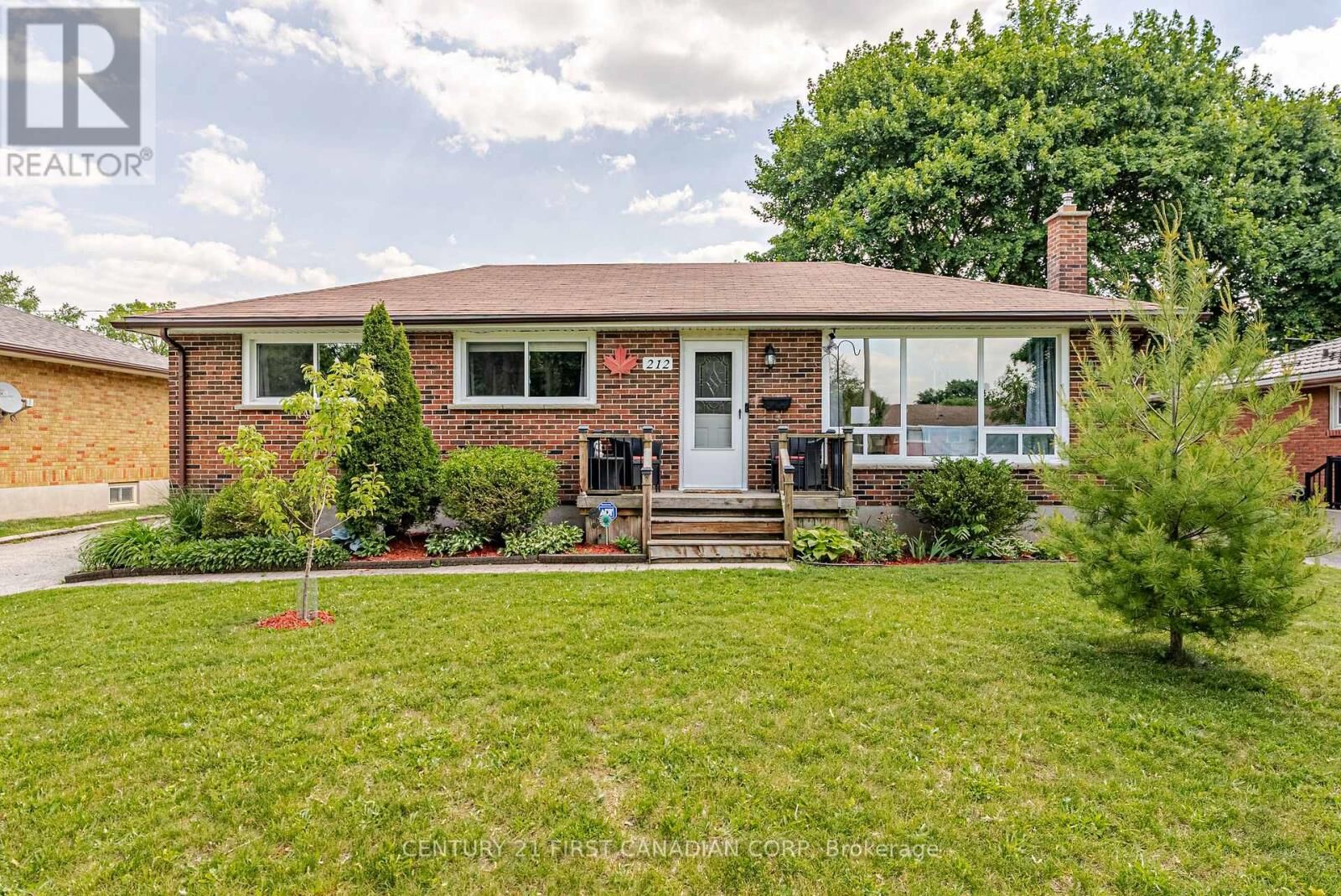 Photo de la propriété:  212 King Edward Avenue  ON N5Z 3T7 
