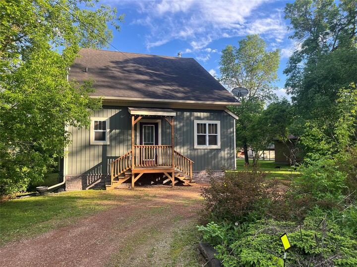 Property Photo:  16 Norway Avenue  MB R0C 2B0 