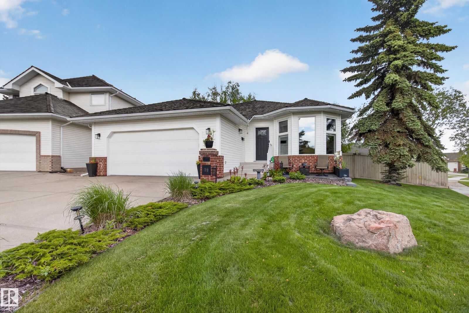 Property Photo:  70 Regal Way  AB T8A 5V4 