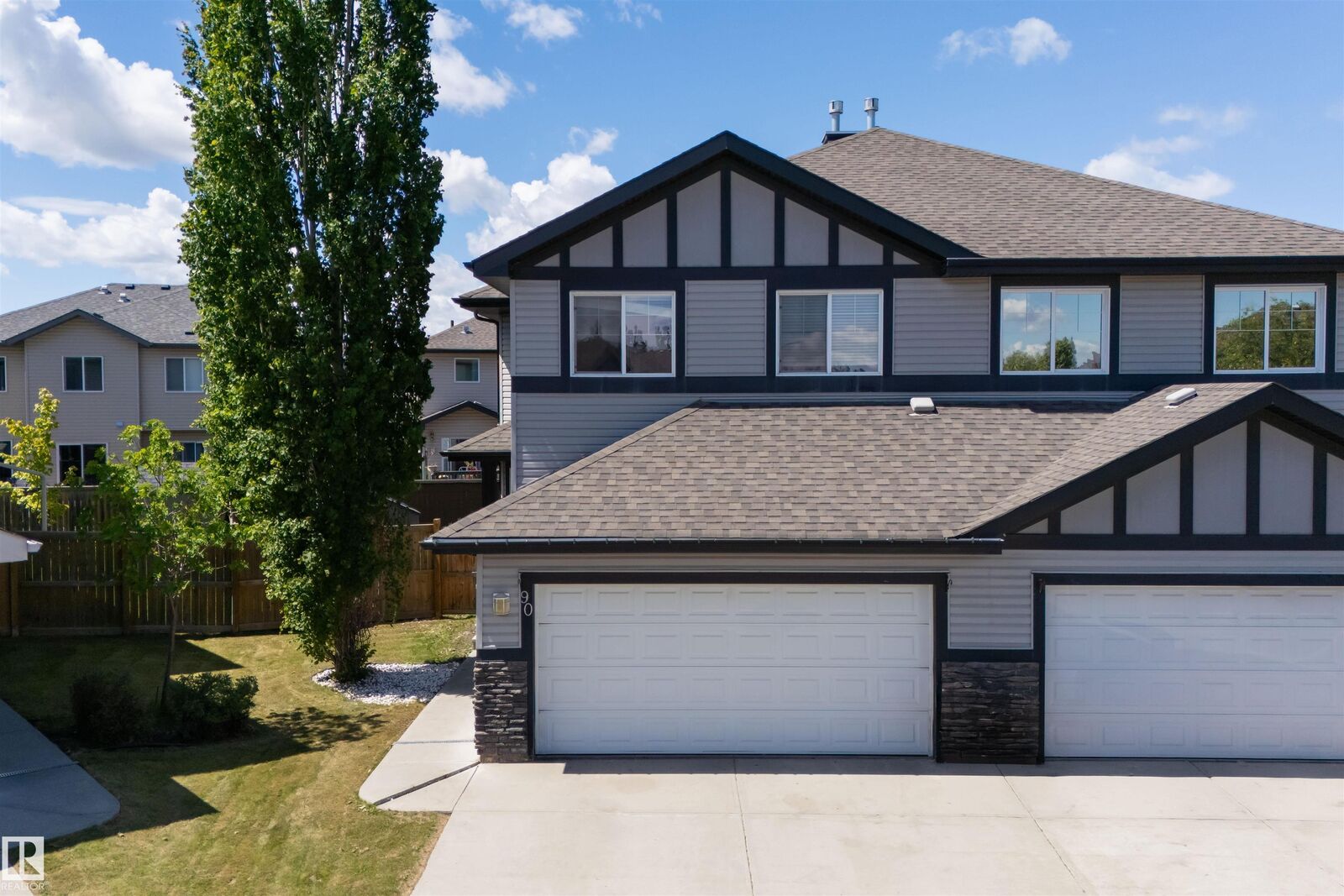 Property Photo:  90 Hamilton Court  AB T7X 0K4 