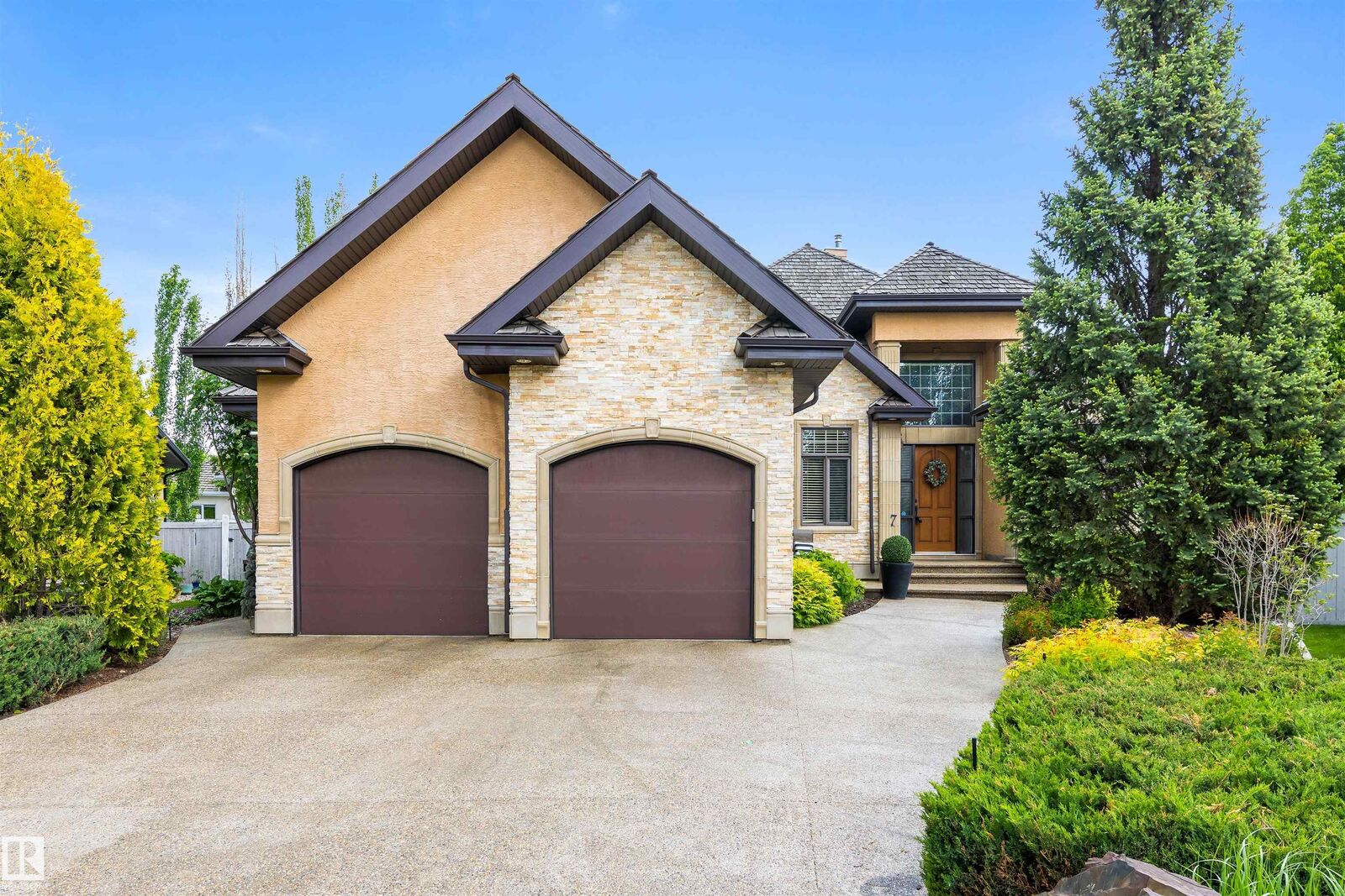 Property Photo:  7 Kelso Crest  AB T8N 6W5 