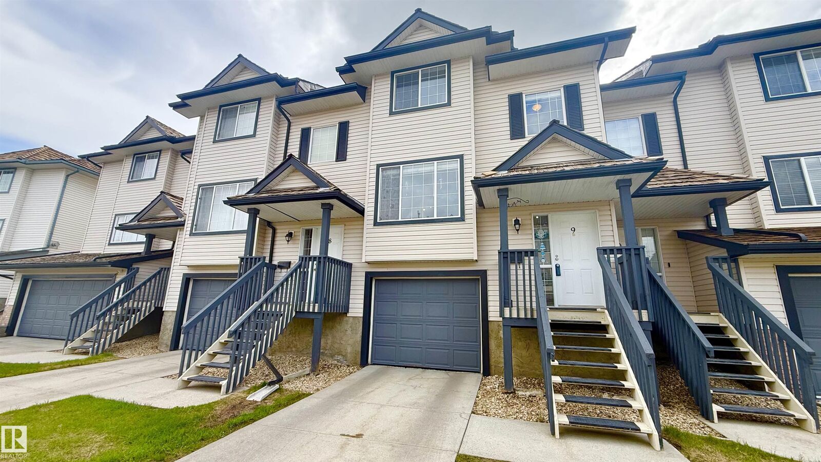 Property Photo:  225 Blackburn Drive SW 9  AB T6W 1H1 