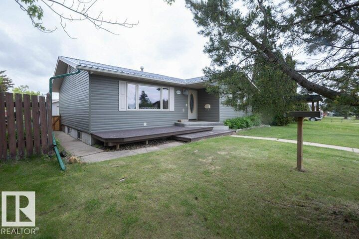 Property Photo:  10308 110 Avenue  AB T7P 1G2 