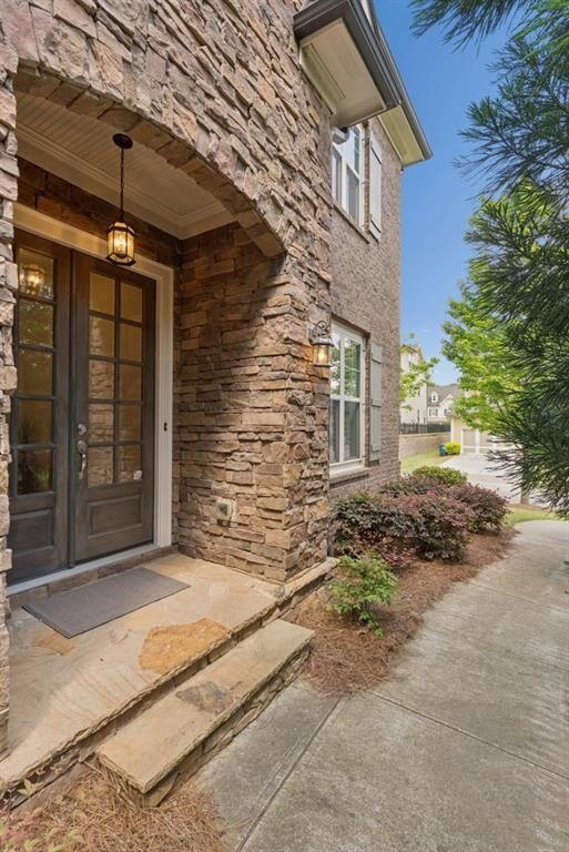 Property Photo:  211 Saddle Road  GA 30009 