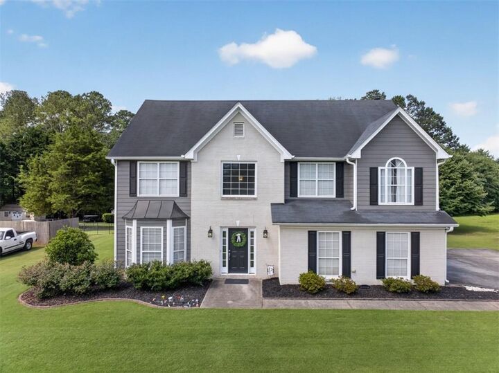 Property Photo: 3021 Planters Mill Drive GA 30019