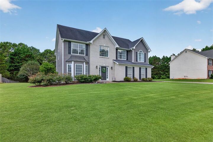 Property Photo: 3021 Planters Mill Drive GA 30019