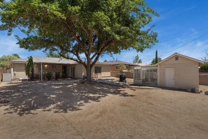 Property Photo:  2713 Valencia Drive NE  NM 87110 