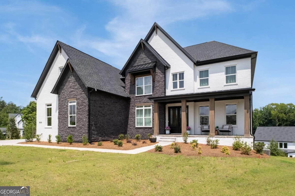 Property Photo:  4510 Hawthorn Circle  GA 30022 