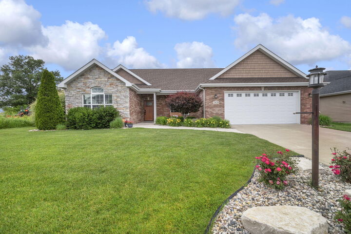 Property Photo:  2428 Winesap Street  IN 46375 