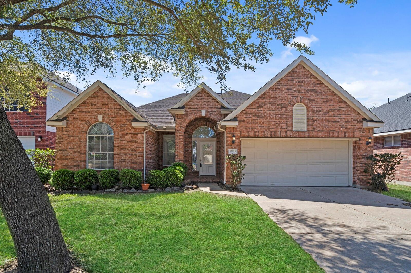 Property Photo:  17215 Fernchase Court  TX 77095 