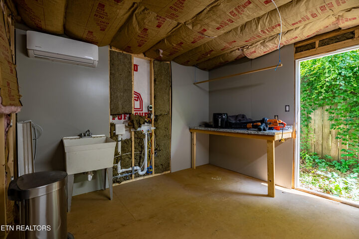 Property Photo: 6704 Ottari Drive TN 37918