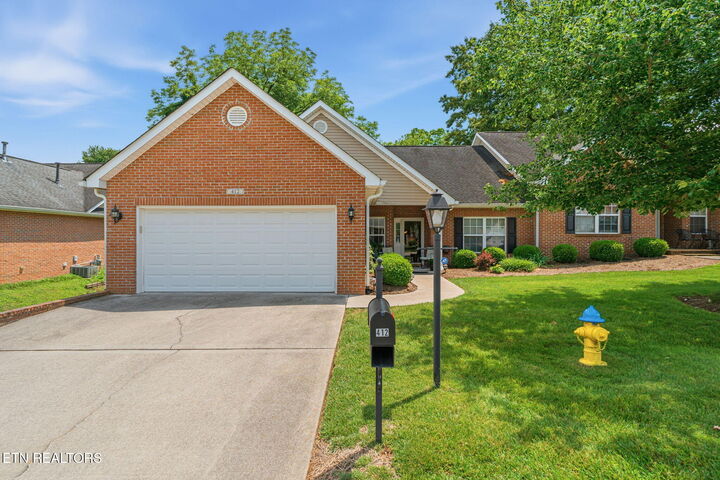 Property Photo: 412 Woodlawn Gardens Way TN 37920