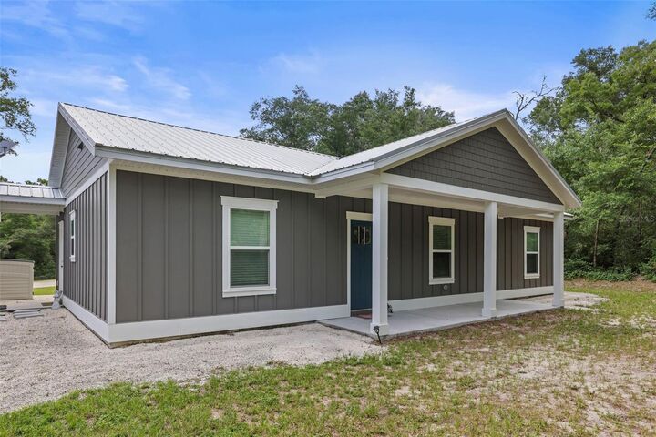 Property Photo:  7218 Southeast Avenue  FL 33597 