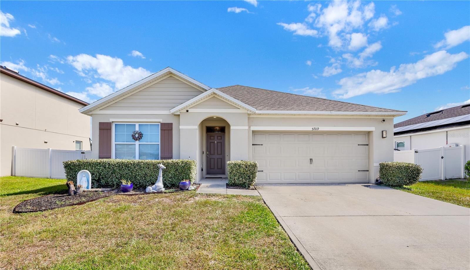 Property Photo: 5709 Shaker Palm Place FL 34771