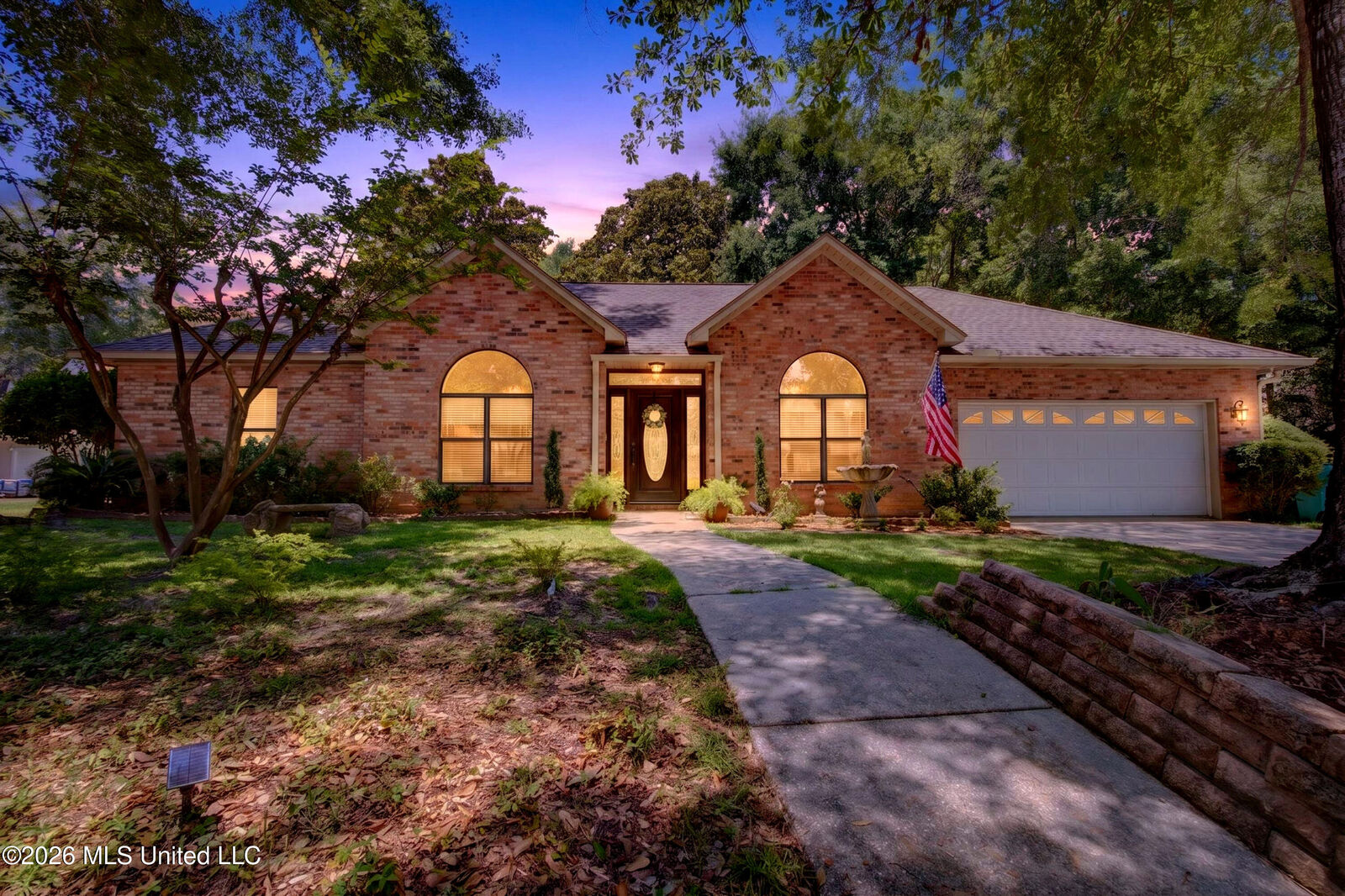 Property Photo:  807 Woodglen Drive  MS 39564 
