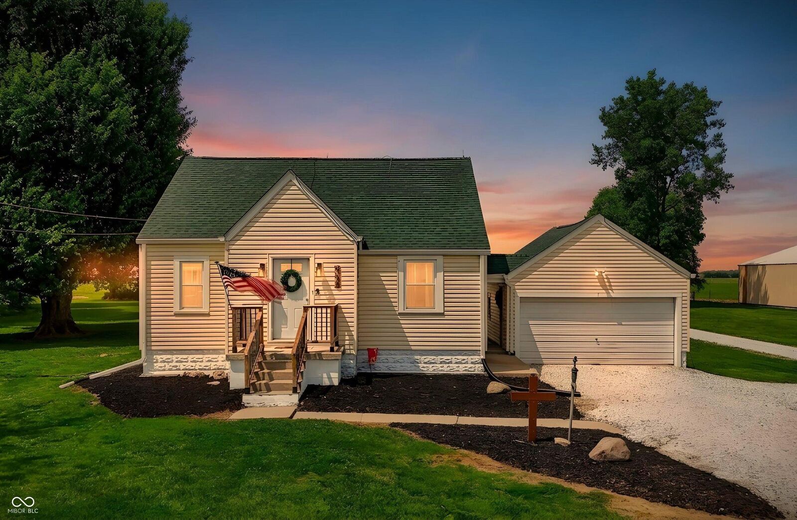 Property Photo:  968 E Jefferson Street  IN 46072 