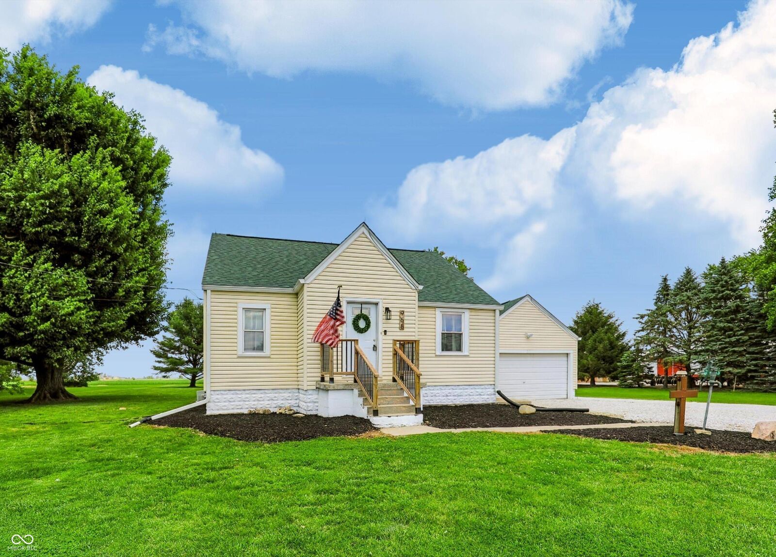 Property Photo:  968 E Jefferson Street  IN 46072 