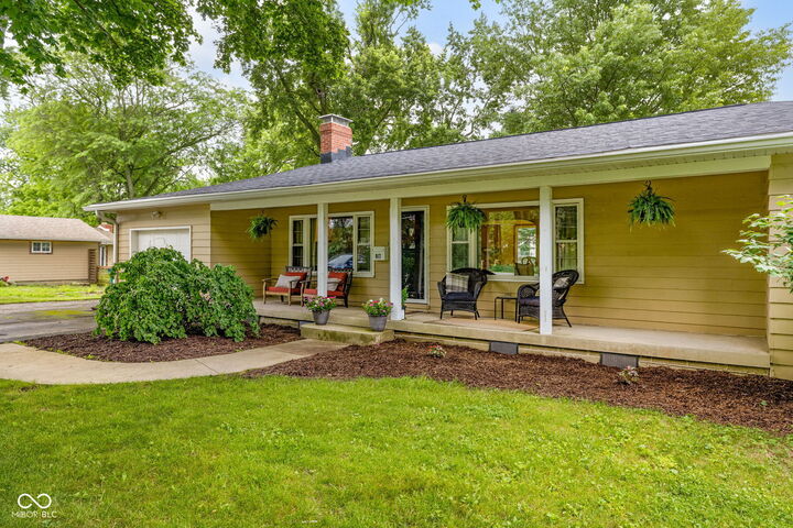 Property Photo: 817 E Washington Street IN 46052