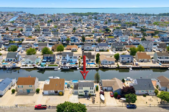 Property Photo:  77 Wind Jammer Court  NJ 08721 