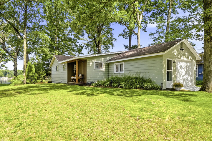 Property Photo:  5375 Front Street  MI 49337 