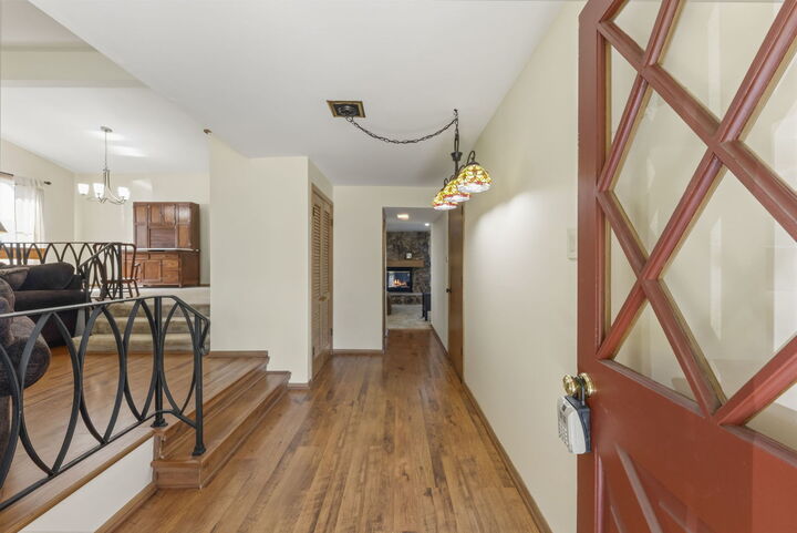 Property Photo: 30 W Kathleen Drive IL 60016