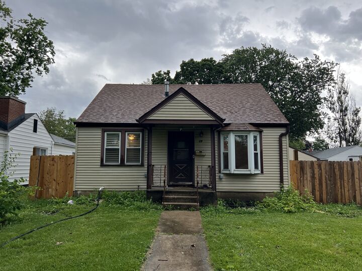 Property Photo: 17 N Iowa Avenue IL 60101