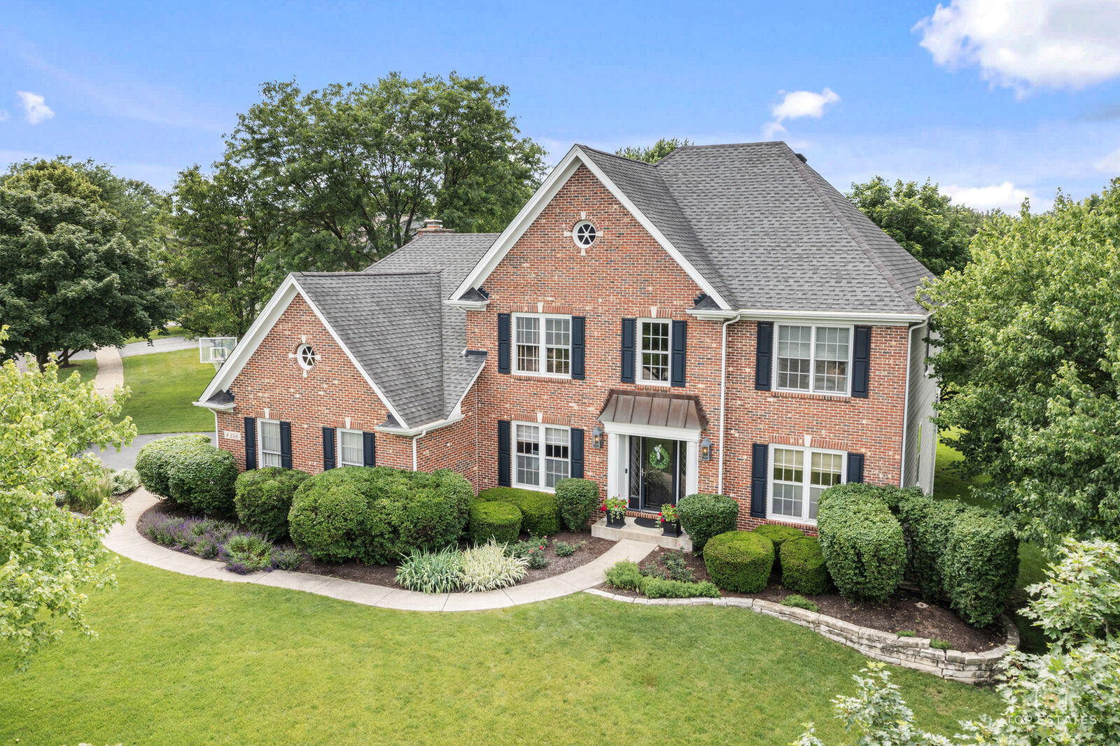 Property Photo: 158 Derby Glen Drive IL 60137