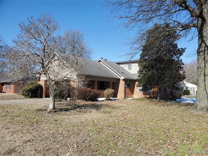 Property Photo: 100 N Clayton Street MO 63834