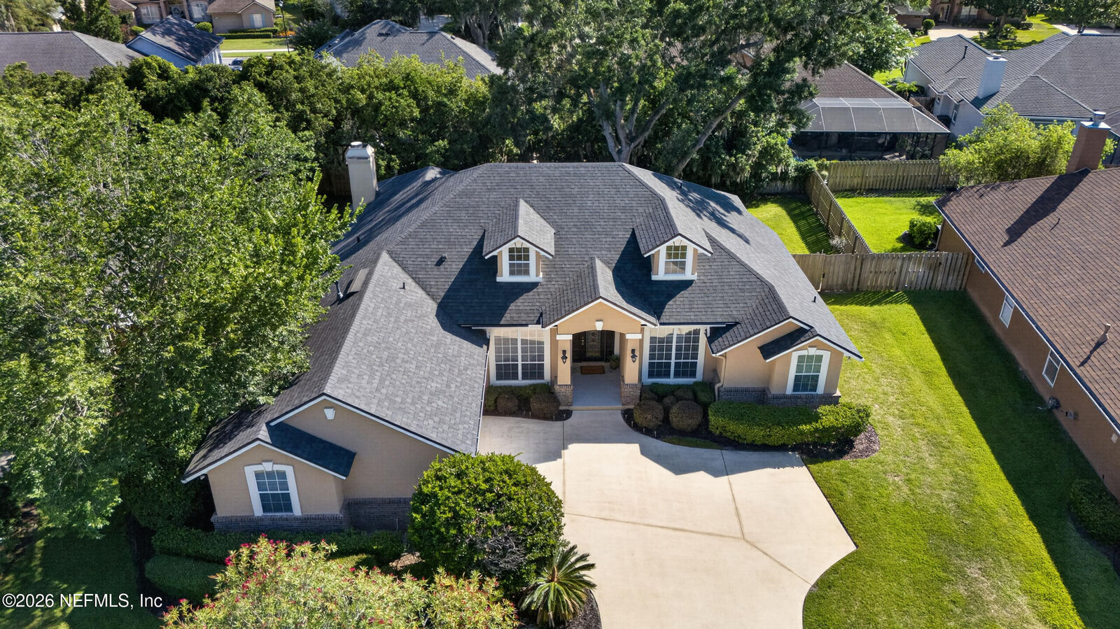 Property Photo:  1819 Sentry Oak Court  FL 32003 