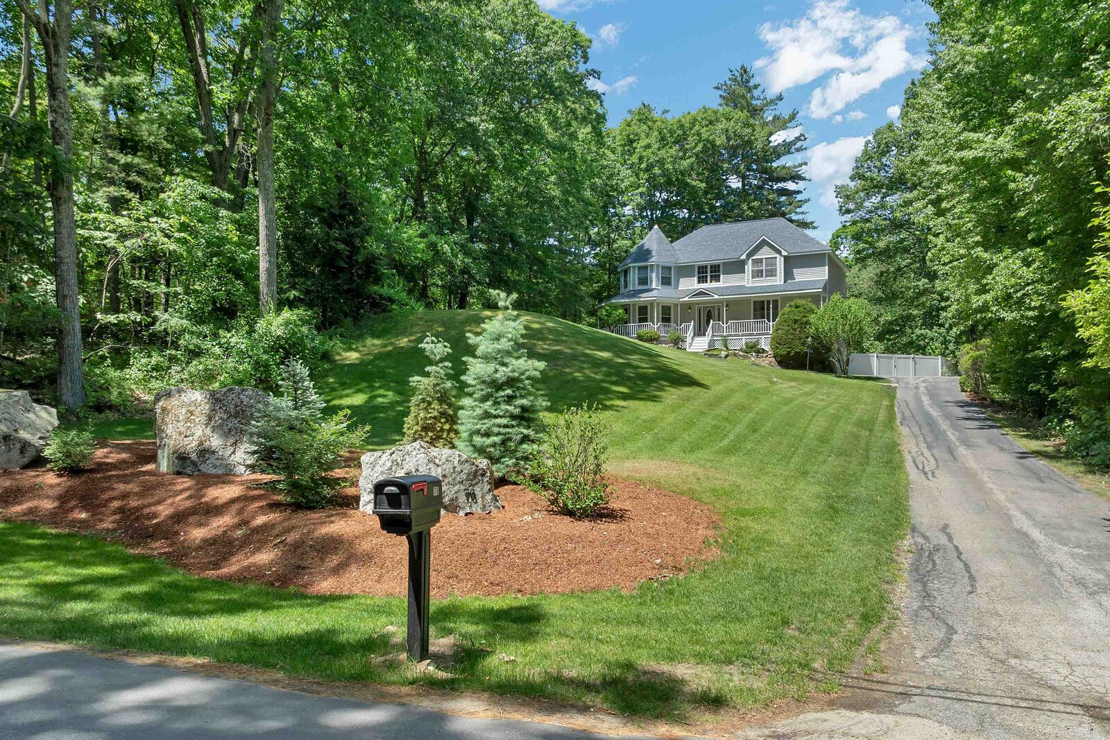Property Photo:  76 Marblehead Road  NH 03087 